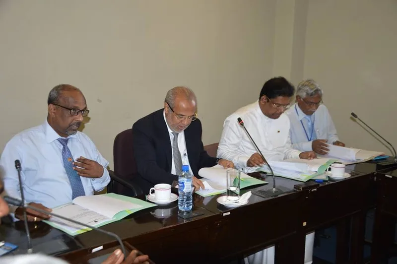 බෙන්තරට වතුර දෙන්න ගයන්ත-හකීම් සැරසෙයි.