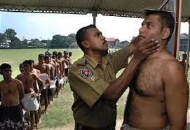 කොස්තාපල්වරුන් සොයා ගැනීම පොලීසියට ප්රශ්නයක් වෙලා