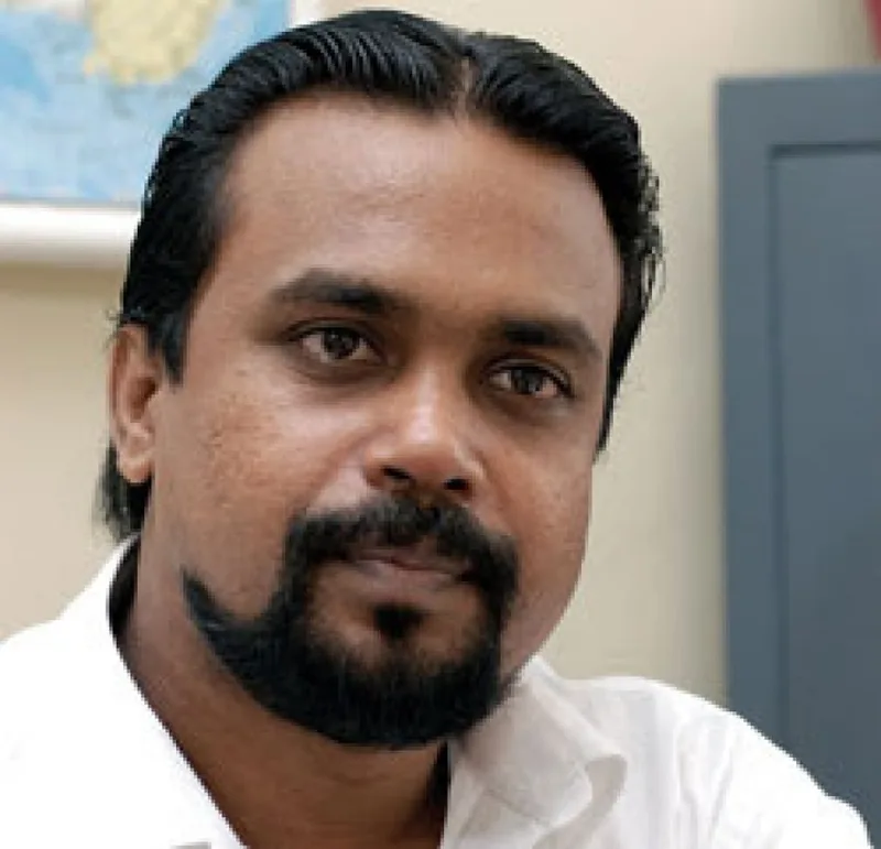 හොරා කෑ බළලාට උම්බලකඩයෙන් ගසා නරියාට කුකුල්ලු භාර දුන්නා..!