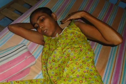 හතළිහකට මරු කැඳවූ බස්-දුම්රිය අනතුර..!