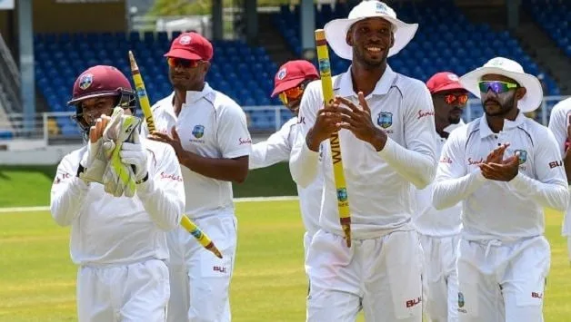 ශ්රී ලංකා බටහිර ඉන්දීය කොදෙව් තරගාවලියේ පළමු තරගයේ ජය කොදෙව් කණ්ඩායම