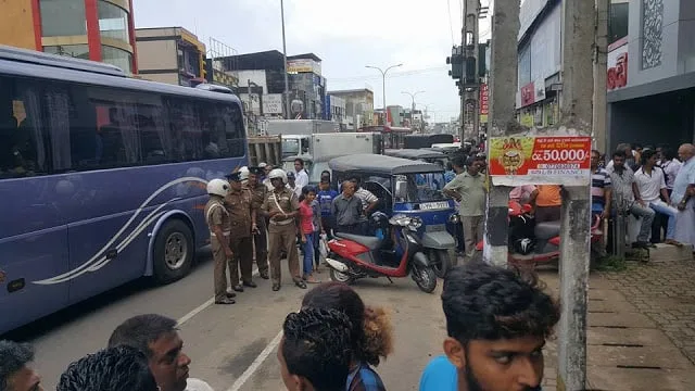 කොස්ගොඩ සුජීගේ පාතාල පැටිකිරිය මෙන්න..!