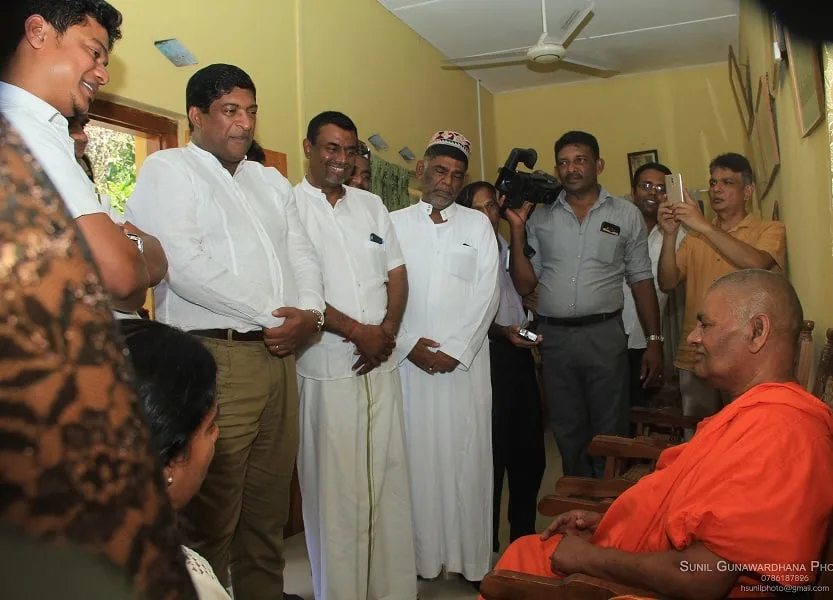රවී සිය මන්ත්රී වැටුප කැප කරයි..!