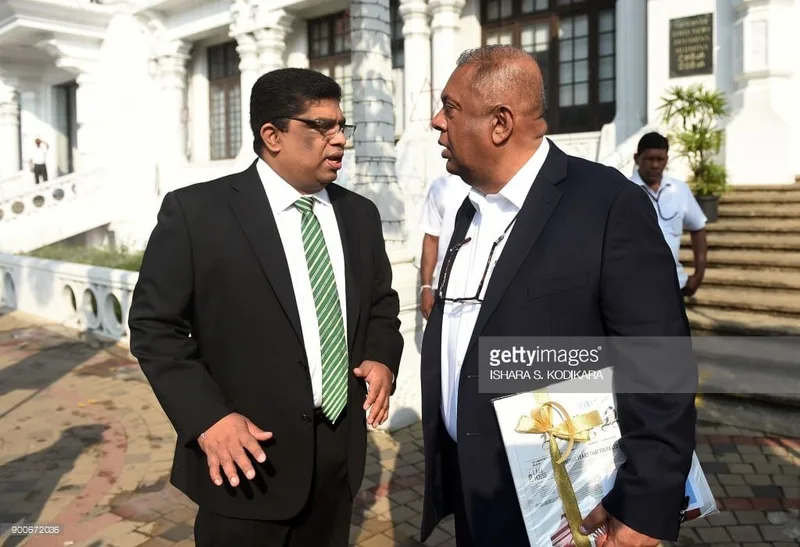 තනතුර රැක ගන්න ක්‍රිෂාන්ත කුරේ අගමැති මුරුංග අත්තේ නග්ගලා..!