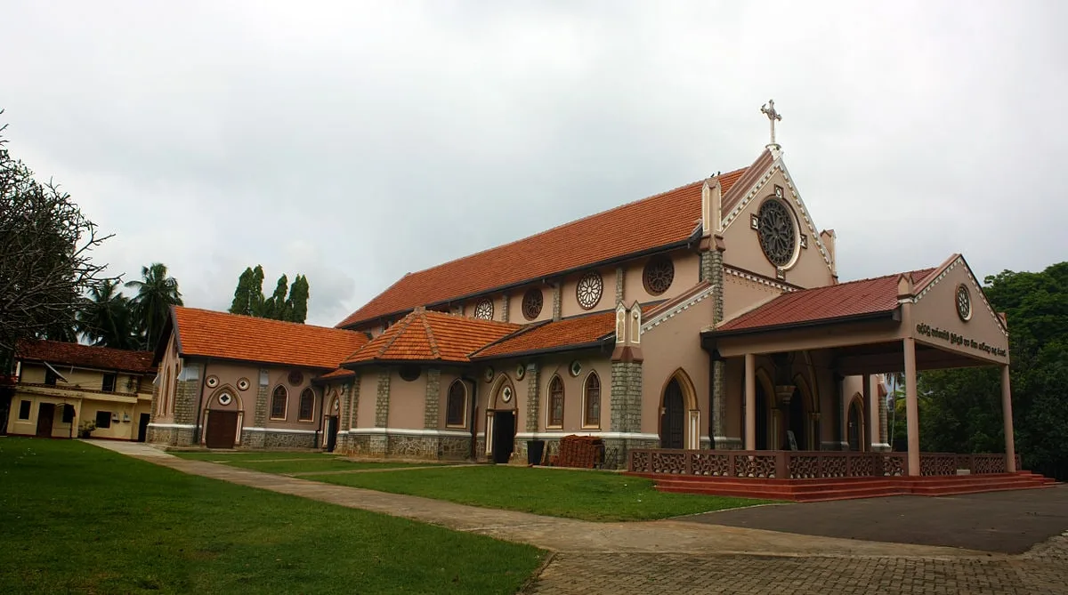 දේශීය සම්ප‍්‍රදායට හැඩ ගැසුණු පෘතුගීසි සිංහලයෝ..!