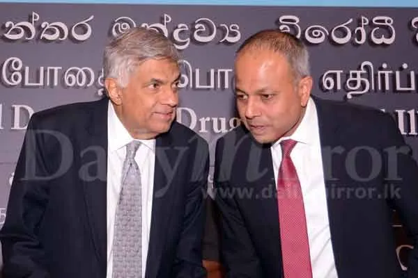 අවුරුදු තුනට අගමැති 64 වතාවක් හෙළිකොප්ටරයෙන් දෙනියායේ ගිහිල්ලා..!