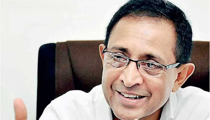 රවීට ගහලා මලික්ගෙන් කෝටි ගණන් සල්ලි ගනිමු ද ..?