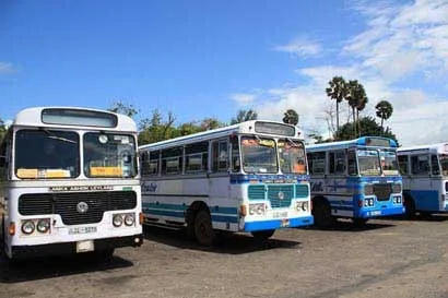 කළුතර – කොළඹ පෞද්ගලික බස් සේවකයෝ වැඩ වර්ජනයක