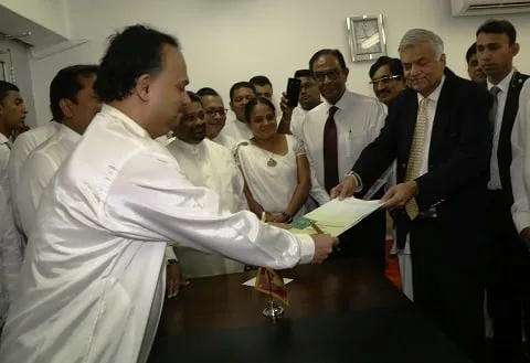 ප්‍රජාතන්ත්‍රවාදය ද..? ඒකාධිපති රාජපක්ෂ රෙජීමයේ-02 ද..?