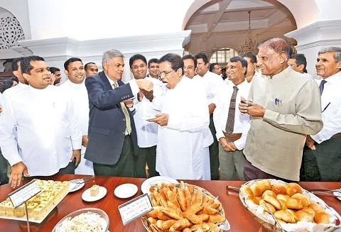 ආණ්ඩුවට හදවතක් ඕනෑ කර තිබේ..!