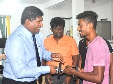 “දින 100 න් ආර්ථිකය ගොඩනගන්න පුළුවන්”