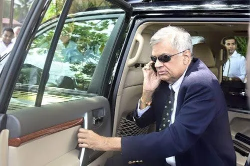 රනිල්ගේ ආරක්ෂාව ඉවතට..!