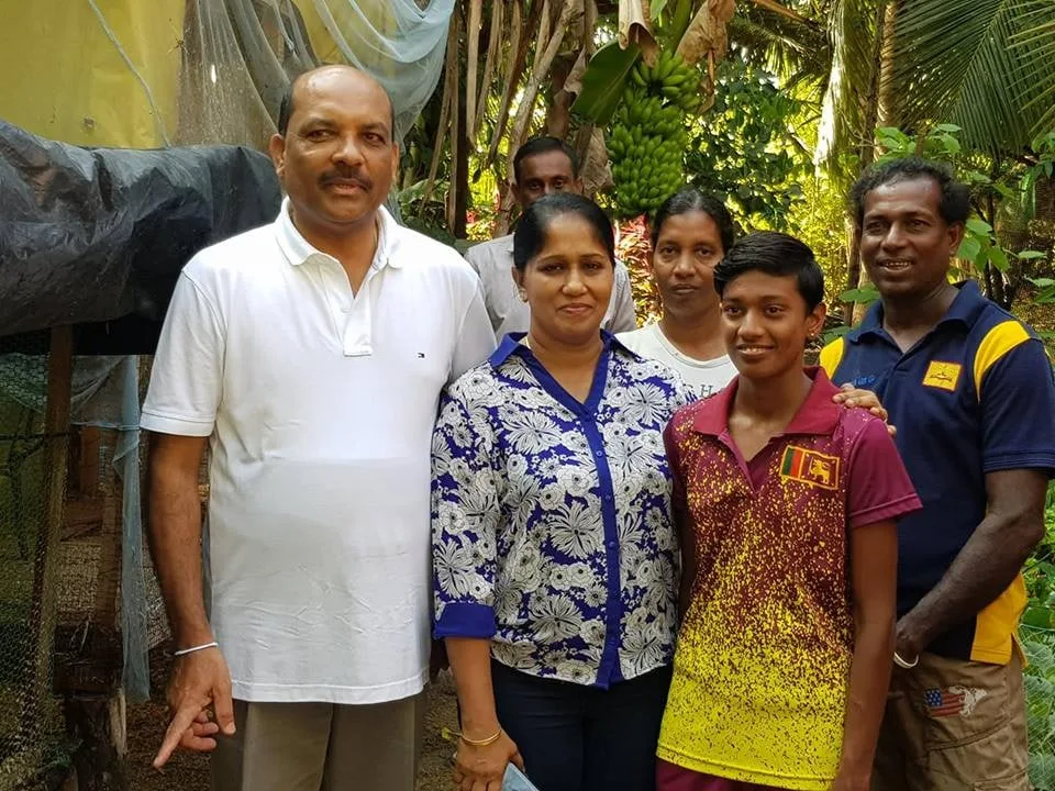 ලෝකඩ පදක්කම හිමිකරගත් පාරමීට රජයෙන් නිවාස දෙකක්..!