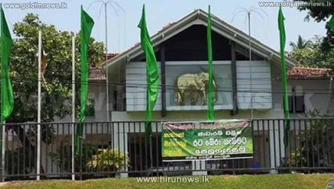 සුදත් චන්ද්රසේකරගේ කාර්යාලයට “සීල්” තබයි..!