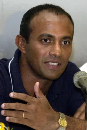 අවුරුදු 19 පහළ ක්‍රිකට් කණ්ඩායමේ ප්‍රධාන පුහුණුකරු හෂාන්