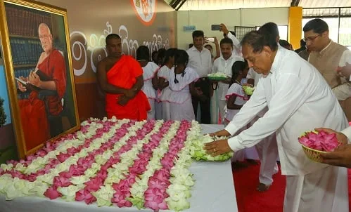 සාධාරණ සමාජය ගොඩනගා මාදුළුවාවේ සෝභිත හිමිට කෘත ගුණ දක්වමු..!