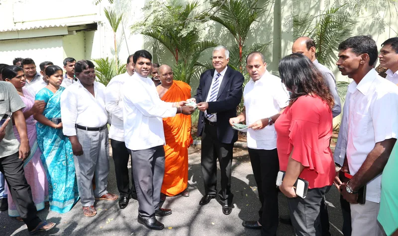ශ්‍රීලනිපයේ-පොහොට්ටුවේ අපේක්ෂකයින් පිරිසක් එජාපයට