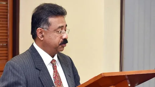 නීතිපතිවරයාගේ ක්‍රියා කලාපයට විද්වතුන්ගේ විරෝධය..!