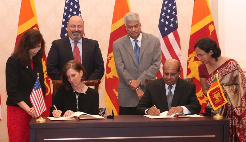 ඇමරිකාව එක්ක අගමැති ද්වී-පාර්ශවික ගිවිසුමකට එළඹෙයි