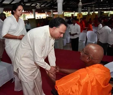 නවීන් එජාපය කසාවතින් බබළවයි..!