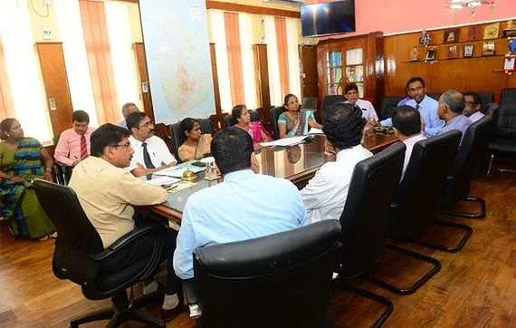 "ඉන්ෆ්ලුවන්සා" භීතිකාවෙන් දකුණේ පාසල් වසා දැමේ..!