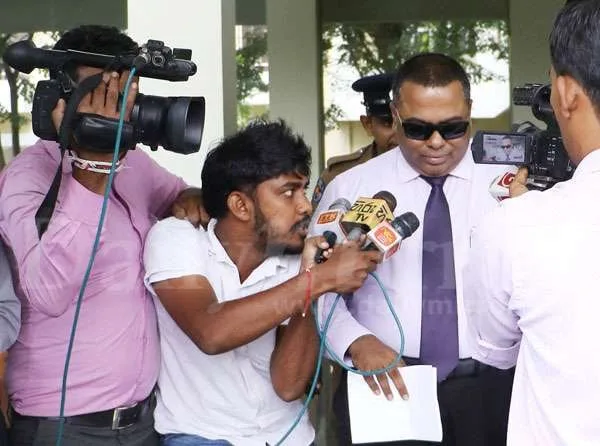නියෝජ්‍ය පොලිස්පතිගේ හඬ පරීක්ෂණයක් ..!
