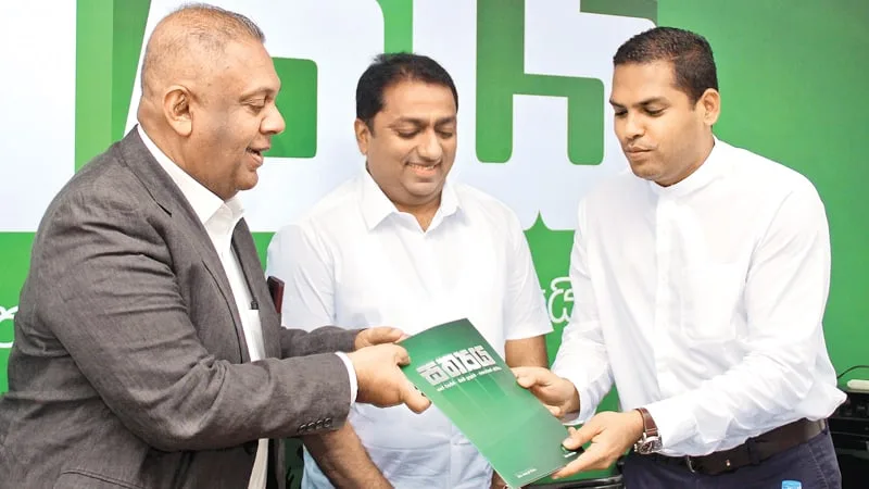 රවීට ගහලා මලික්ගෙන් කෝටි ගණන් සල්ලි ගනිමු ද ..?