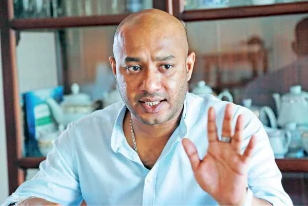 “චන්ද්රිකා-දුමින්ද-මංගල” හවුලේ මනදොළ සපුරන රනිල්ගේ ජාතික ආණ්ඩුවට පක්ෂ විපක්ෂ විරෝධය..!