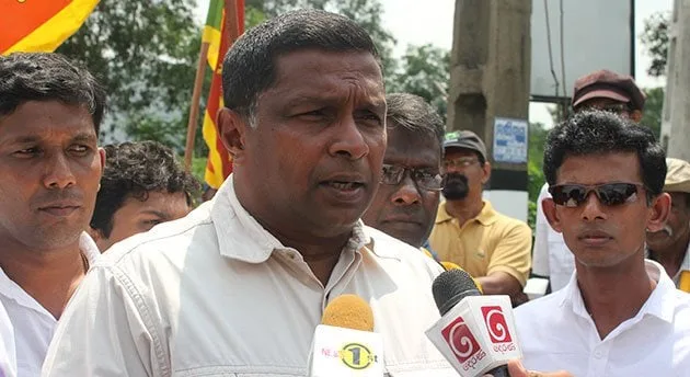 මෛත්‍රී ගුණරත්නගේ නොසන්ඩාලකම්වලින් මහ නා හිමිවරු උදහස් වෙති..!
