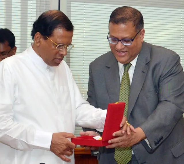 රනිල් කකුලෙන් ඇද්දා නම් ඇලෝසියස් හිරේ යයි ද..?