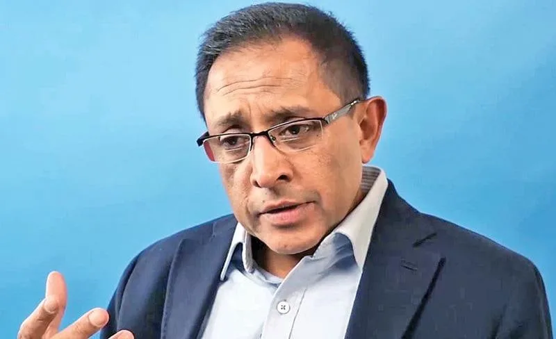 කබීර් හෂීම්ගේ කාර්යාලයේ දොර කඩා ගෙන මන්ත්රීවරු කඩා පනිති..!