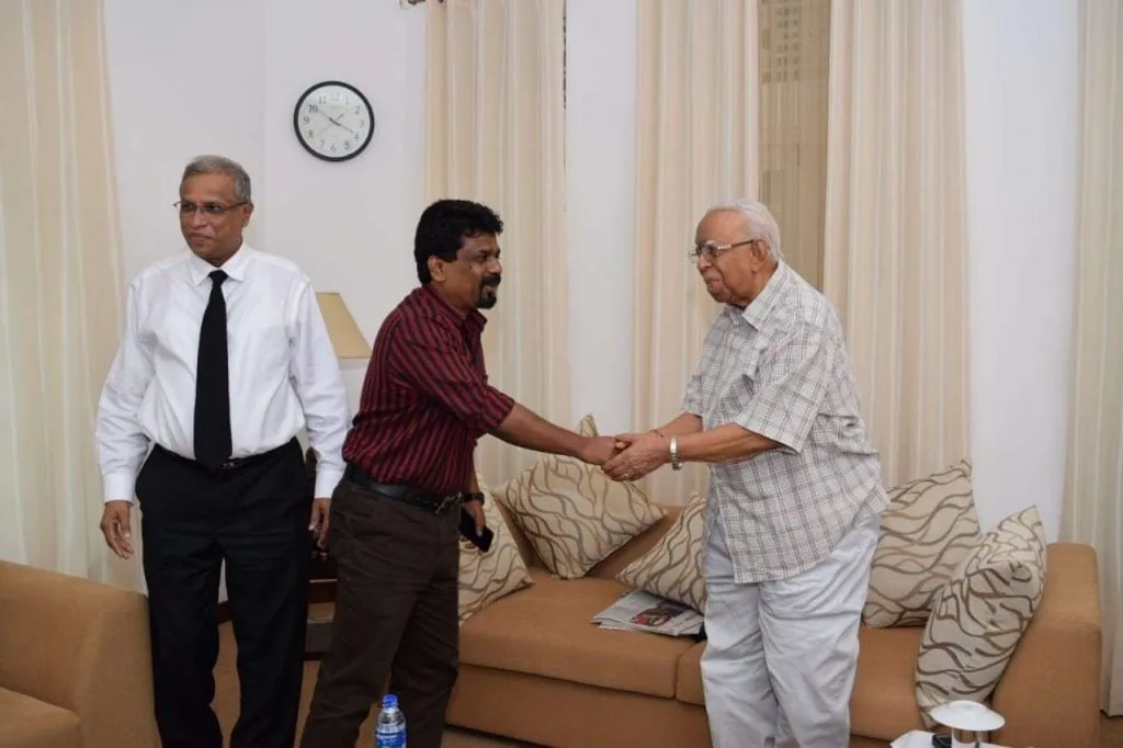 ඒකාධිපති විධායකය අහෝසියි..!