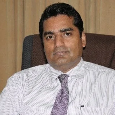 ජනපතියි-අගමැතියි නොසලකා හැරිය ෆීල්ඩ් මාර්ෂල්ට විපක්ෂයෙන් ආරාධනා..!