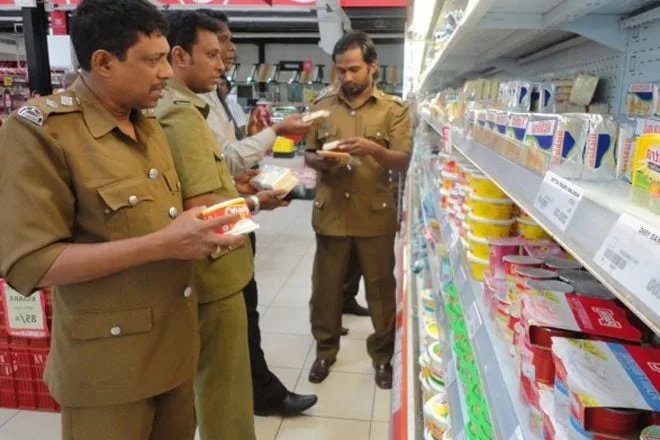 "පාරිභෝගික දෙවියා යකෙක් ද විය හැකිය"