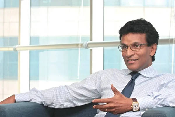 තිලාන් විජේසිංහ “හයට්” හෝටලය කුණු කොල්ලයට විකුණන් කෑමට යයි..!
