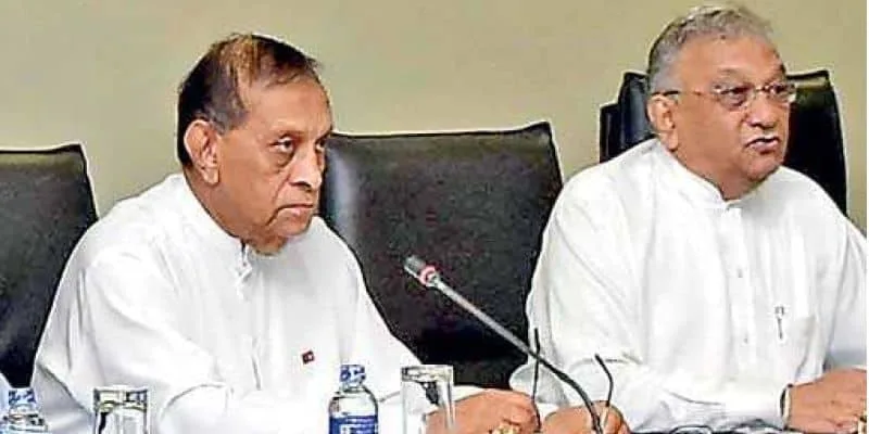 රාජ්ය නායකයින් ජාතික ආරක්ෂාව උලා කෑ හැටි මෙන්න..!