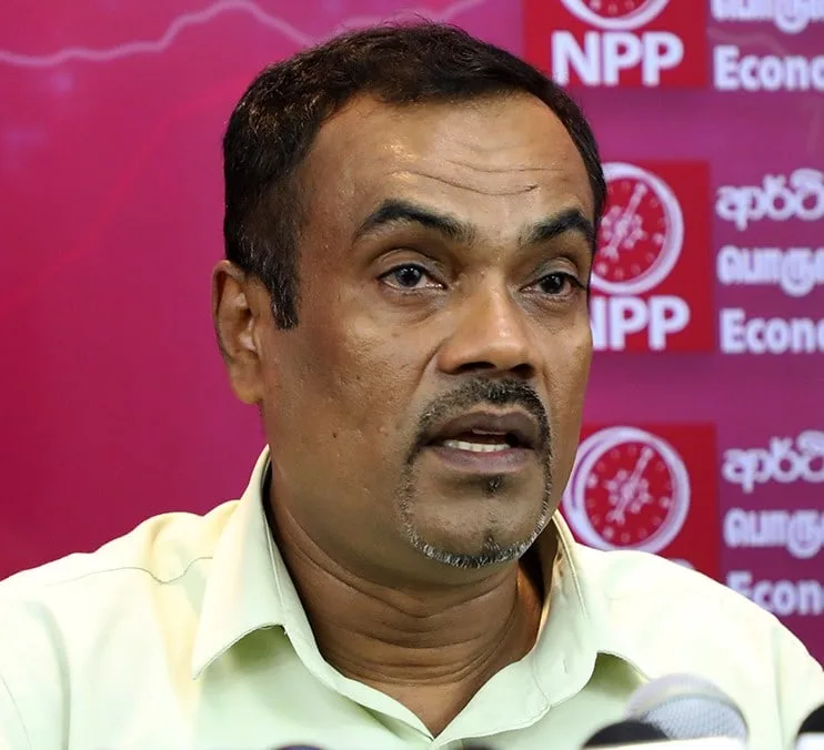 IMF කොන්දේසිවල විපාක බුක්ති විඳින්න සිදු වන්නේ ජනතාවටයි