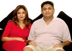 ලංකා මාතාව දිදුලපු මව -දේශපාලන ජීවිතයේ ලොකුම ශක්තිය වූ බිරිද-ජලනි ප්රේමදාස