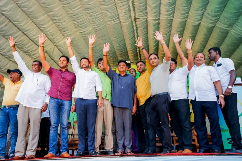 රනිල්ගේ ආසාව අනුර ජනපති වීමයි