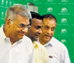 කතානායකයි-තිස්ස අත්තනායකයි හමු වෙලා..!