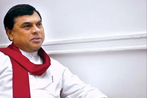 දෙවැනි රැල්ලට ද මුහුණ දෙමින් අත්යවශ්ය සේවා ඉදිරියටම