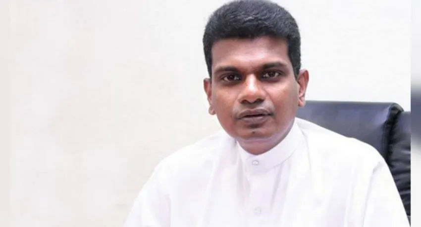 රවීගේ චෝදනාවලට පිළිතුරු දෙන්න මෛත්රීට නොහැකි වීම ලැජ්ජයි..!