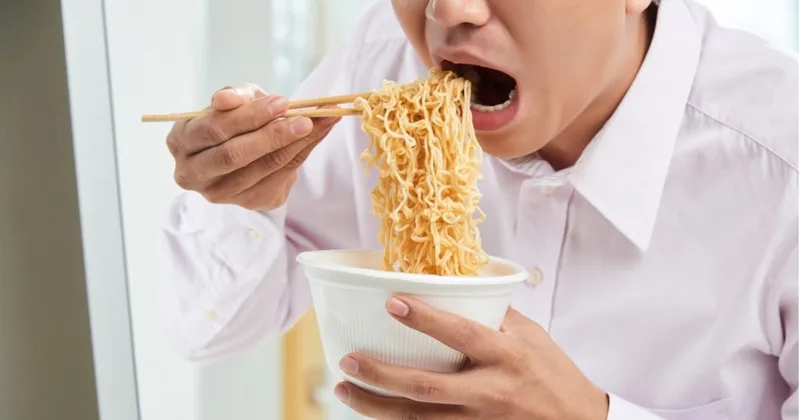 ක්ෂණික Noodles ඔබට මරු කැඳ වන හැටි මෙන්න..!