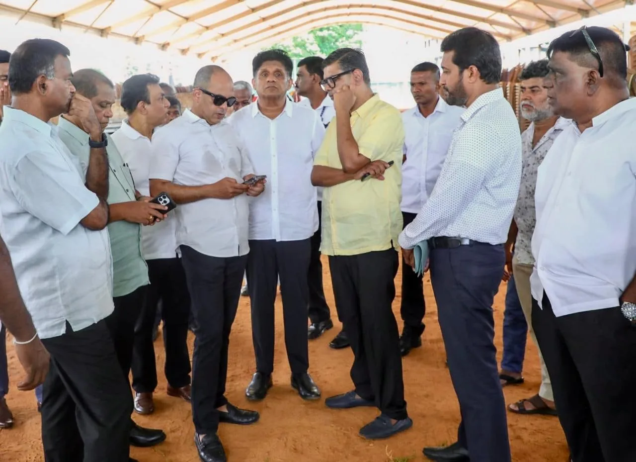 මැයි අරගලයෙන් විපක්ෂ නායක සටන අරඹයි