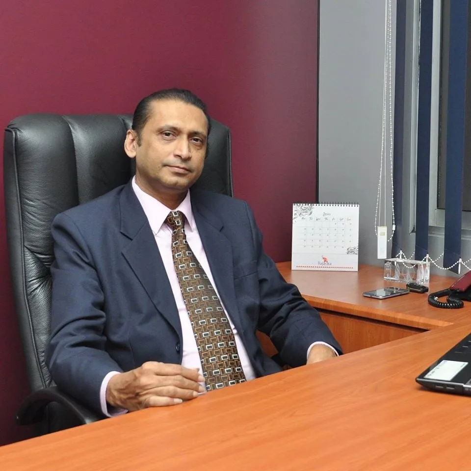 e-ශ්‍රී ලංකාව කඩාකප්පල් නොකළා නම් quarantine වෙමින්ම රට දුවනවා