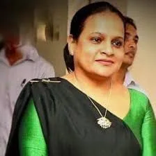 වම් අත කරන කියන දෑ දකුණු අත නොදන්නා බව රෝහිණී කියයි
