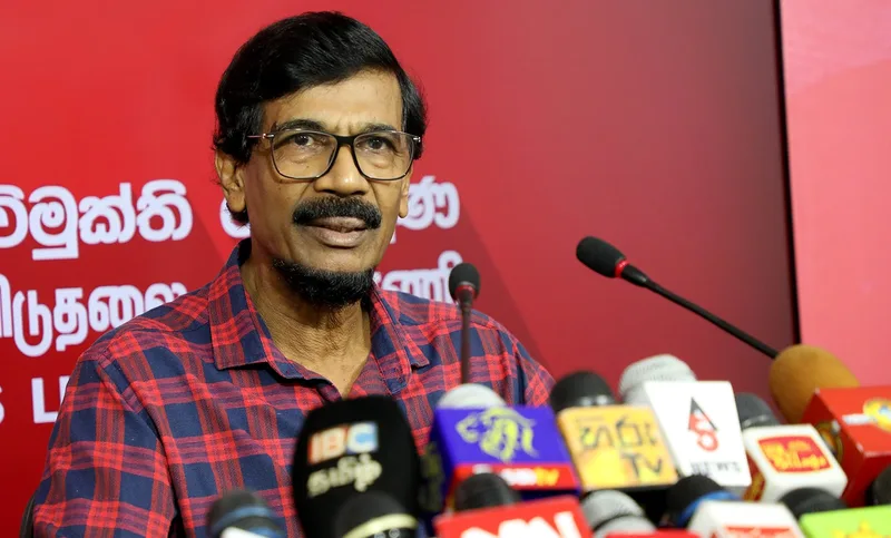 ලංකාවේ අත්අඩංගුවට ගන්නේ චිකාගෝවේ කප්පම් කල්ලි වගේ
