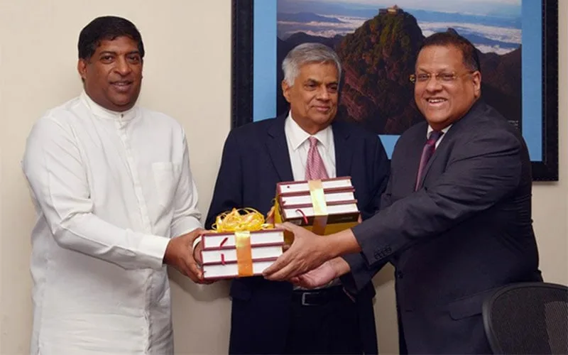 බැඳුම්කරය රවී පිට දැම්මේ මහා මොළකරු සඟවන්න