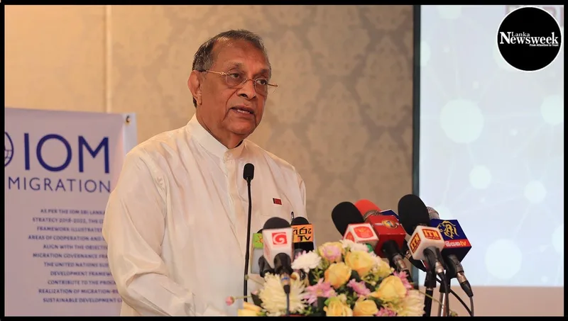 "පොලිසිය ජනතාවගේත් බලවතුන් පොලිසියේත් ගෞරවය ආරක්ෂා කළ යුතුයි"