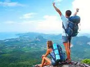 සංචාරක ආදායම ඩොලර් මිලියන 700කින් කඩා වැටිලා